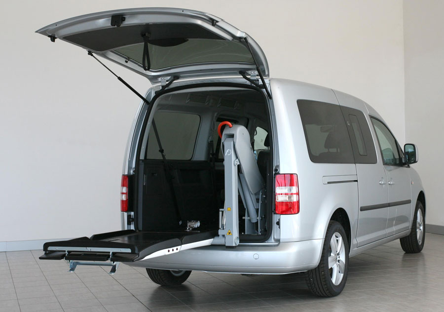 Minivan wheelchair accessible vehicle - Volkswagen Caddy Maxi - API DE -  rear-entry